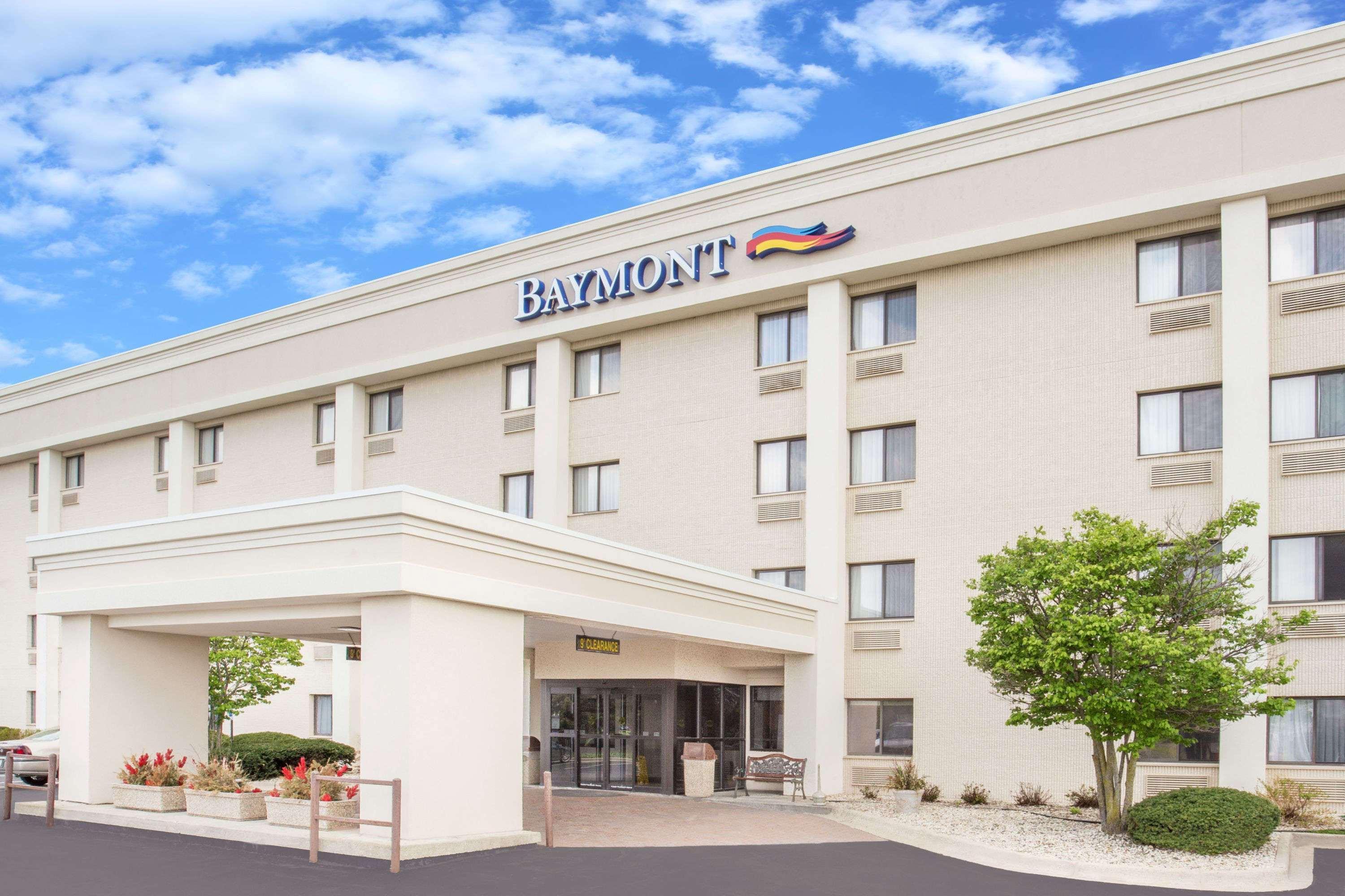 Baymont By Wyndham Janesville Exterior photo