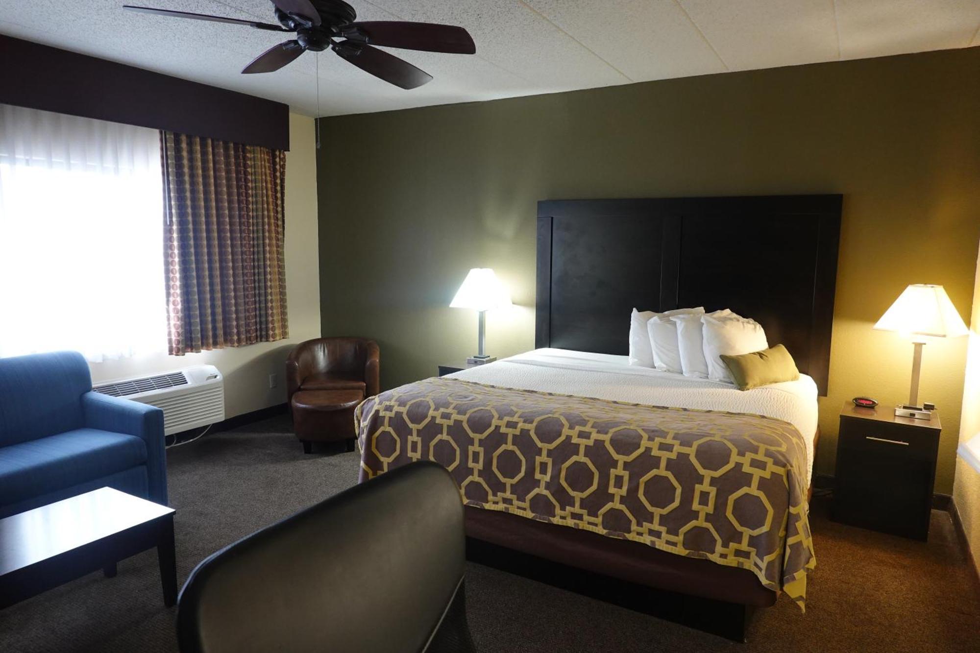 Baymont By Wyndham Janesville Exterior photo